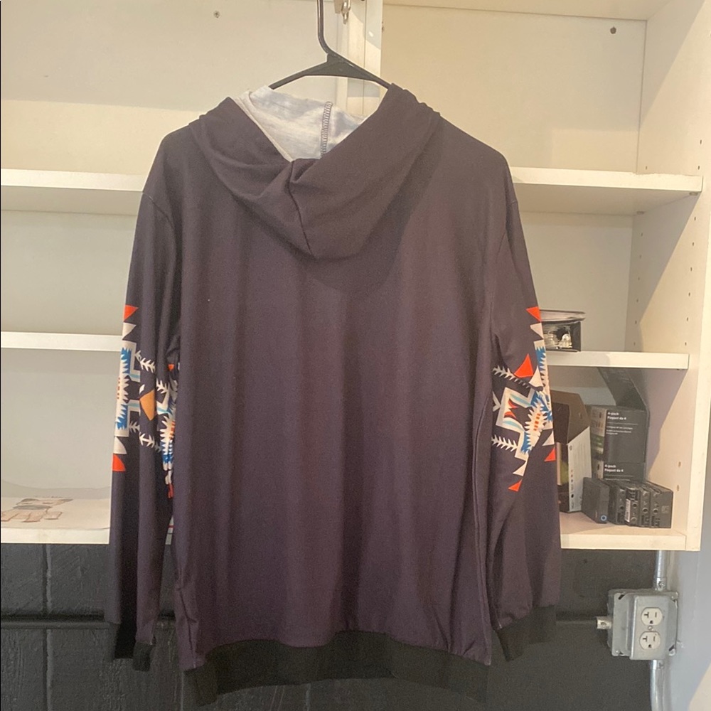 Trendy Geometric Pattern Hoodie - Picture 2 of 3